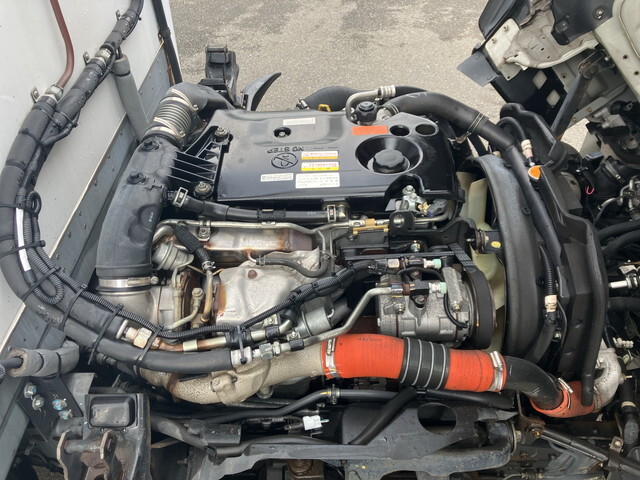 いすゞエルフ冷凍車（冷蔵車）小型（2t・3t）[写真27]