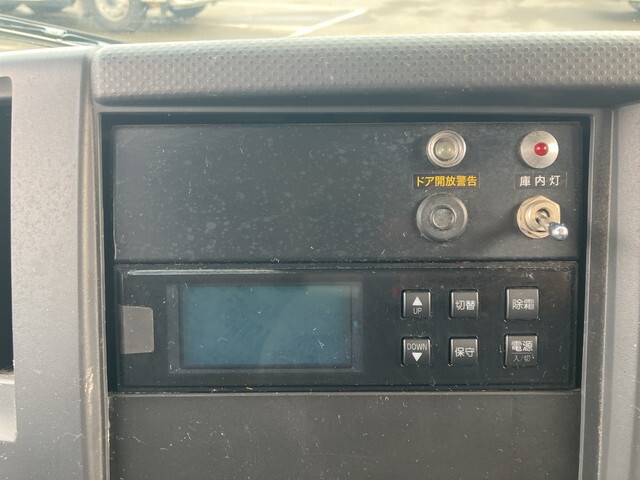 いすゞエルフ冷凍車（冷蔵車）小型（2t・3t）[写真36]