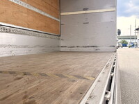 いすゞフォワードアルミウイング中型（4t）[写真11]