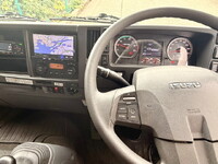 いすゞフォワードアルミウイング中型（4t）[写真18]