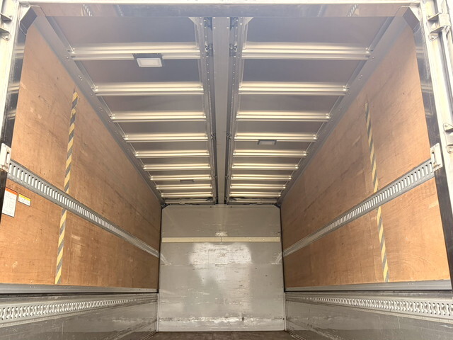 いすゞフォワードアルミウイング中型（4t）[写真19]