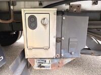 いすゞフォワードアルミウイング中型（4t）[写真23]