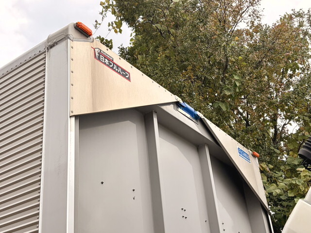 いすゞフォワードアルミウイング中型（4t）[写真30]