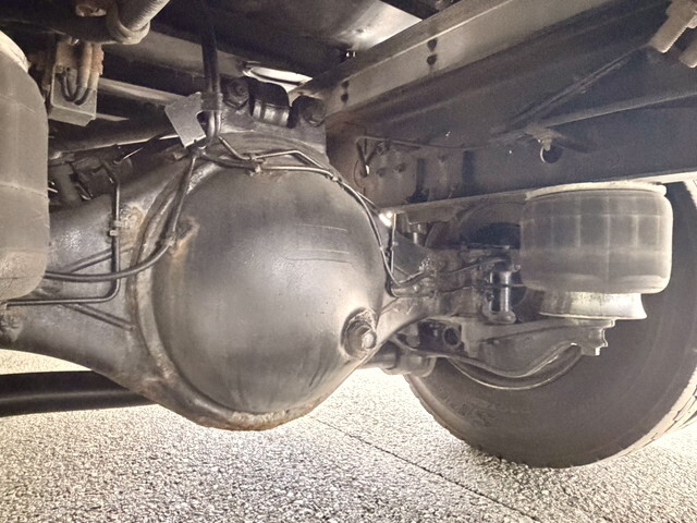 いすゞフォワードアルミウイング中型（4t）[写真32]