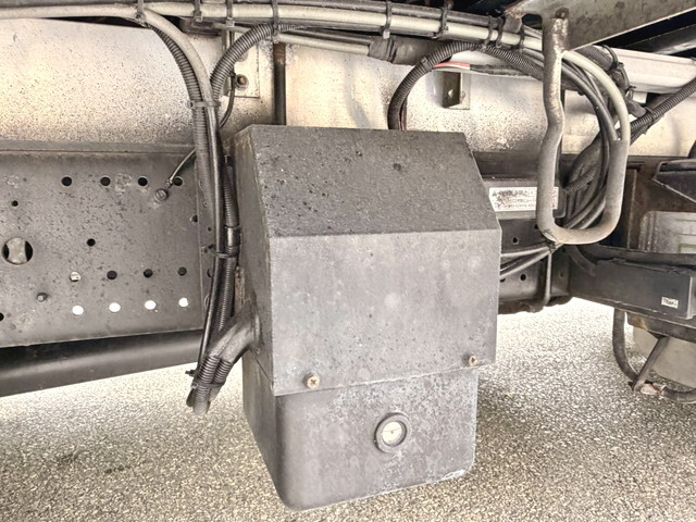 いすゞフォワードアルミウイング中型（4t）[写真33]