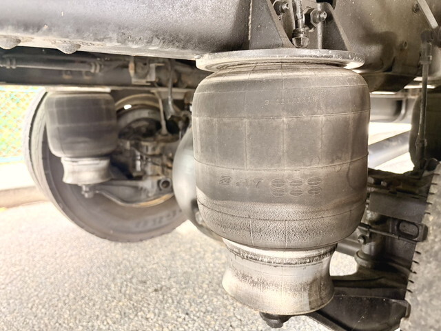 いすゞフォワードアルミウイング中型（4t）[写真35]