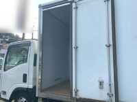 いすゞエルフパネルバン小型（2t・3t）[写真12]
