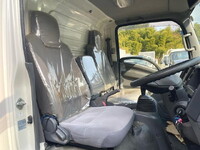 いすゞエルフパネルバン小型（2t・3t）[写真19]