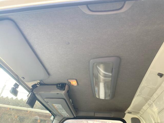 いすゞエルフパネルバン小型（2t・3t）[写真20]