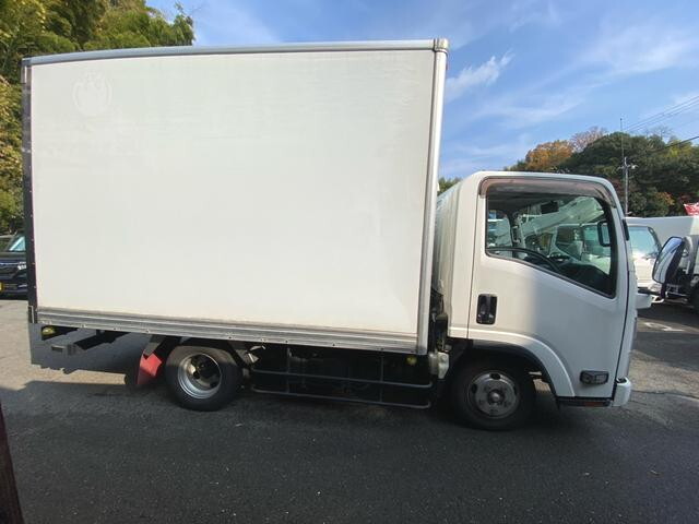 いすゞエルフパネルバン小型（2t・3t）[写真05]