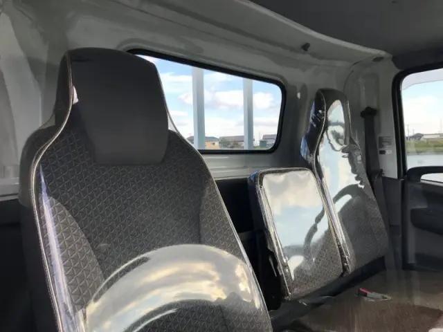 いすゞエルフ平ボディ小型（2t・3t）[写真13]