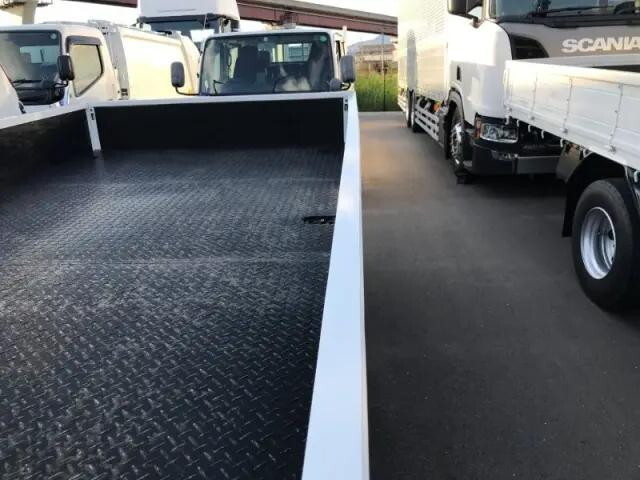 いすゞエルフ平ボディ小型（2t・3t）[写真28]