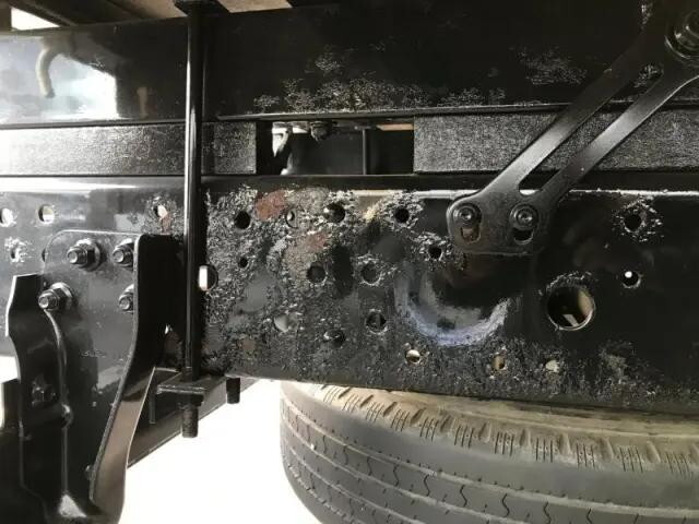 いすゞエルフ平ボディ小型（2t・3t）[写真30]