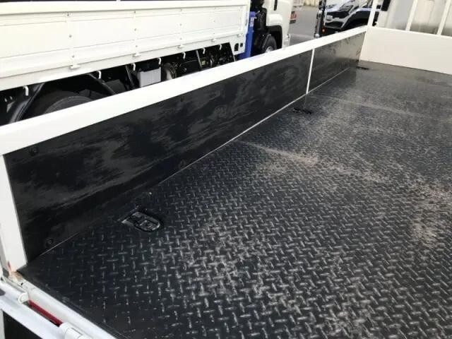 いすゞエルフ平ボディ小型（2t・3t）[写真37]