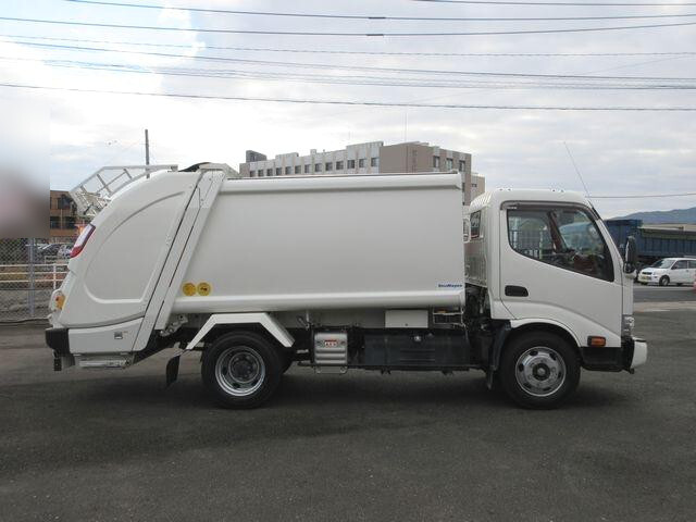 日野デュトロパッカー車（塵芥車）小型（2t・3t）[写真08]