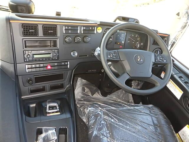 三菱ふそうスーパーグレートトレーラーヘッド（トラクターヘッド）大型（10t）[写真24]