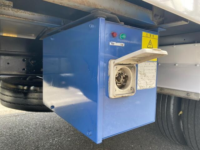 日野デュトロ冷凍車（冷蔵車）小型（2t・3t）[写真12]