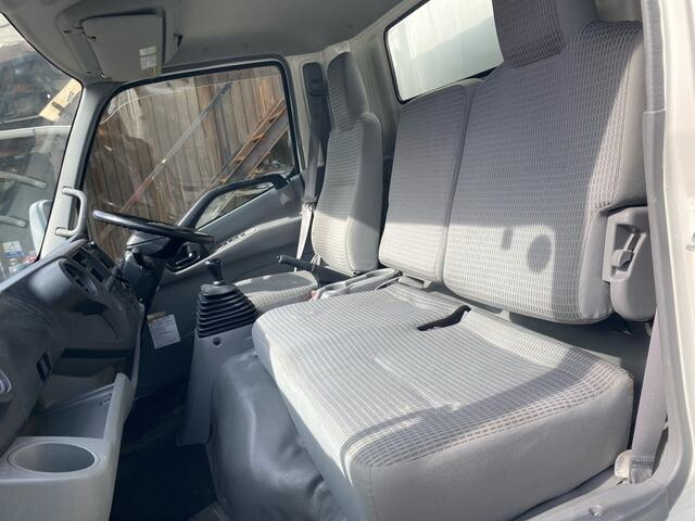 日野デュトロ冷凍車（冷蔵車）小型（2t・3t）[写真20]