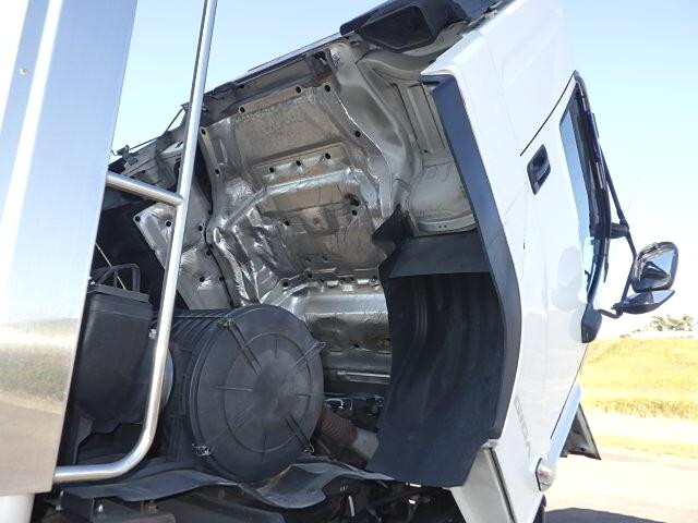 いすゞギガ冷凍車（冷蔵車）大型（10t）[写真30]