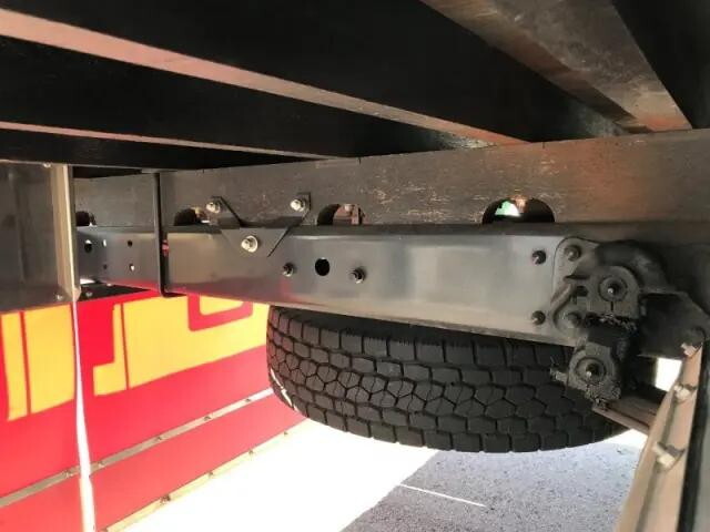 三菱ふそうファイターアルミブロック中型（4t）[写真23]