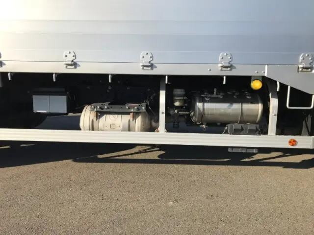 三菱ふそうファイターアルミブロック中型（4t）[写真31]