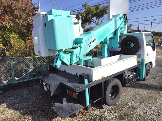 いすゞエルフ高所作業車小型（2t・3t）[写真04]