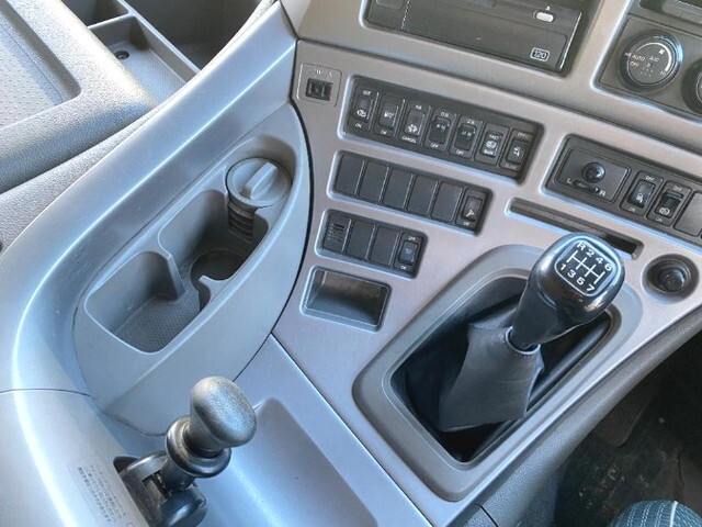 UDトラックスクオンスクラップ運搬車大型（10t）[写真30]