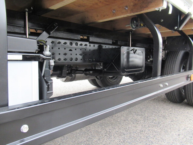 三菱ふそうキャンタークレーン4段小型（2t・3t）[写真14]