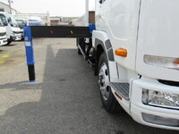 三菱ふそうファイタークレーン4段中型（4t）[写真11]