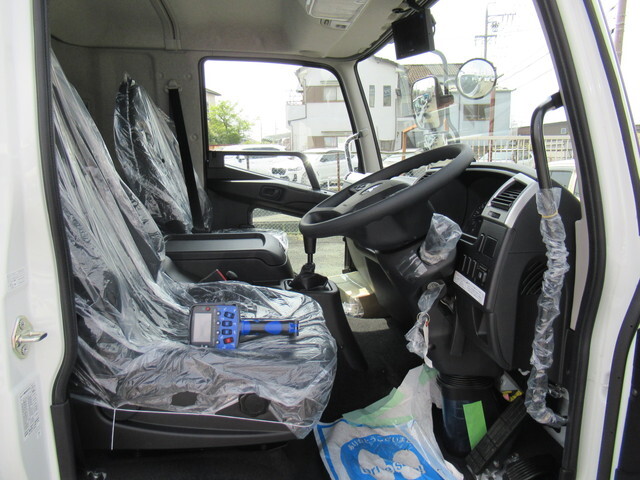 三菱ふそうファイタークレーン4段中型（4t）[写真24]