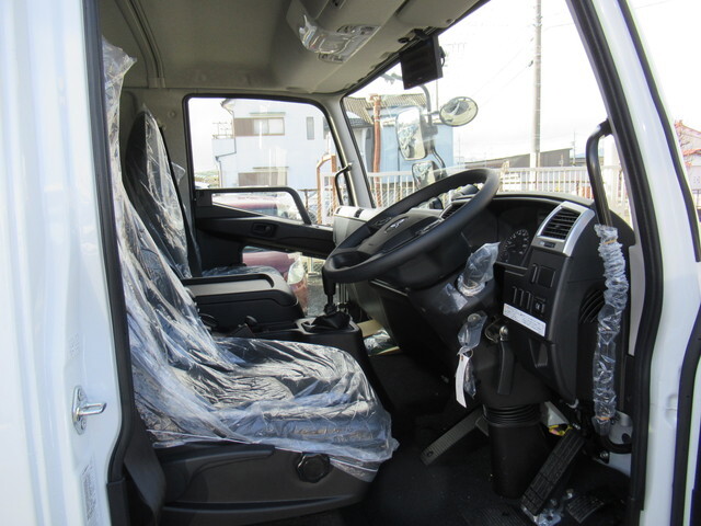 三菱ふそうファイターアルミウイング中型（4t）[写真29]