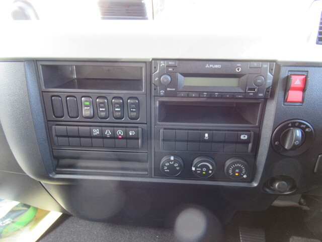 三菱ふそうファイターアルミウイング中型（4t）[写真30]