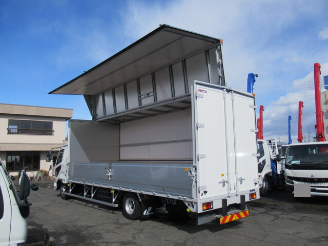 三菱ふそうファイターアルミウイング中型（4t）[写真04]