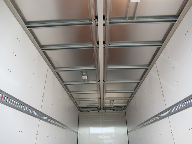 三菱ふそうファイターアルミウイング中型（4t）[写真09]