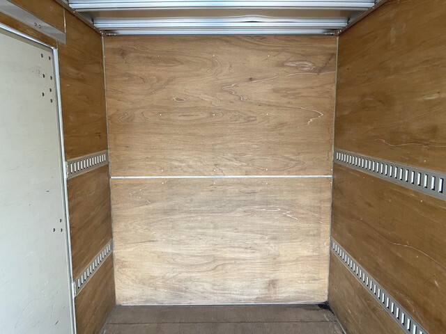 いすゞエルフアルミバン小型（2t・3t）[写真11]