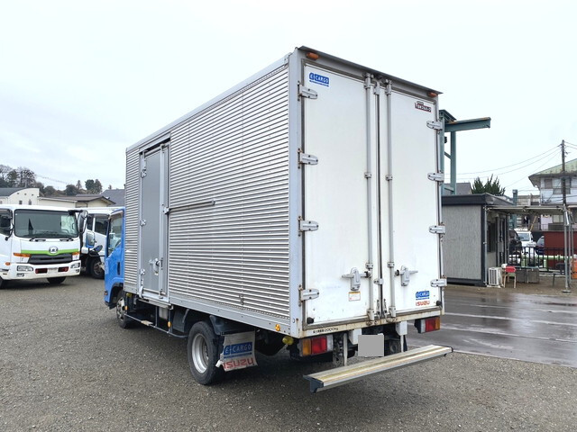 いすゞエルフアルミバン小型（2t・3t）[写真02]