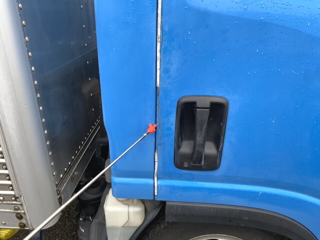 いすゞエルフアルミバン小型（2t・3t）[写真34]