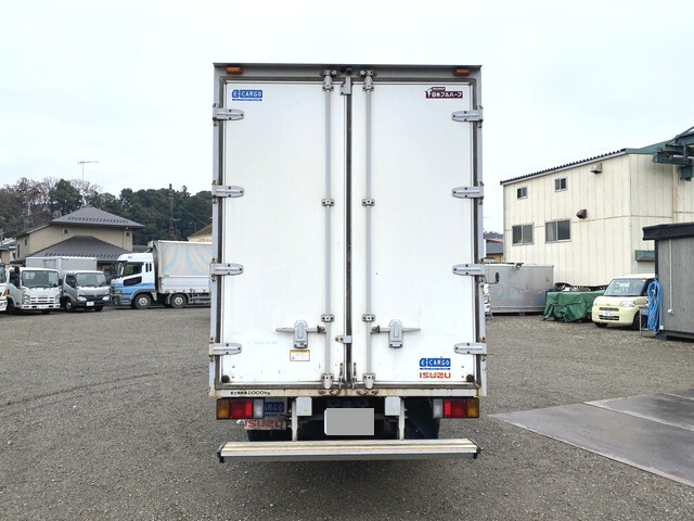 いすゞエルフアルミバン小型（2t・3t）[写真06]