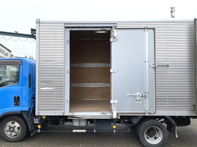 いすゞエルフアルミバン小型（2t・3t）[写真09]