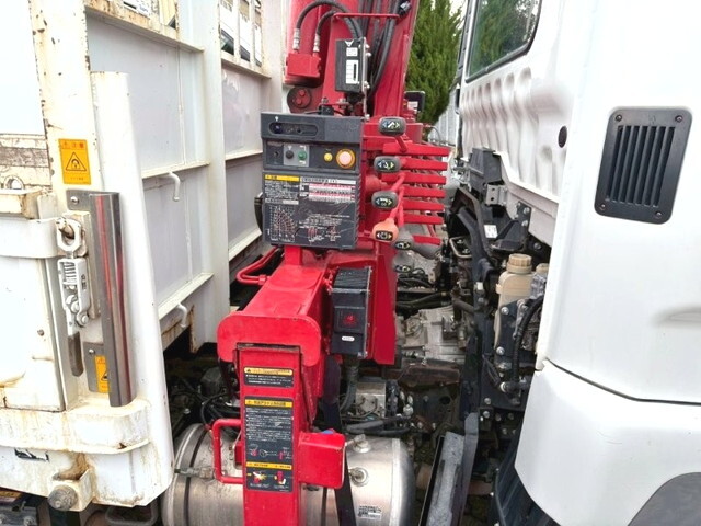 三菱ふそうファイタークレーン3段中型（4t）[写真12]