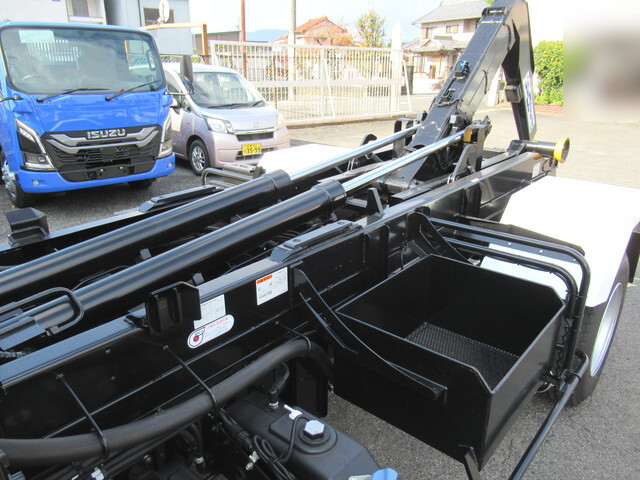 三菱ふそうファイターコンテナ専用車中型（4t）[写真11]