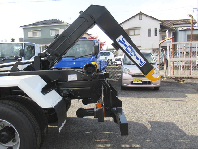 三菱ふそうファイターコンテナ専用車中型（4t）[写真13]