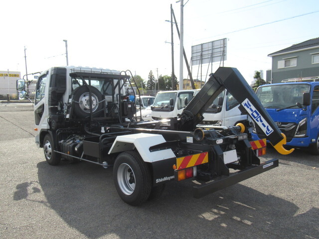 三菱ふそうファイターコンテナ専用車中型（4t）[写真02]