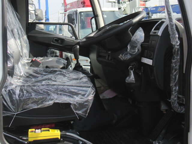 三菱ふそうファイターコンテナ専用車中型（4t）[写真21]