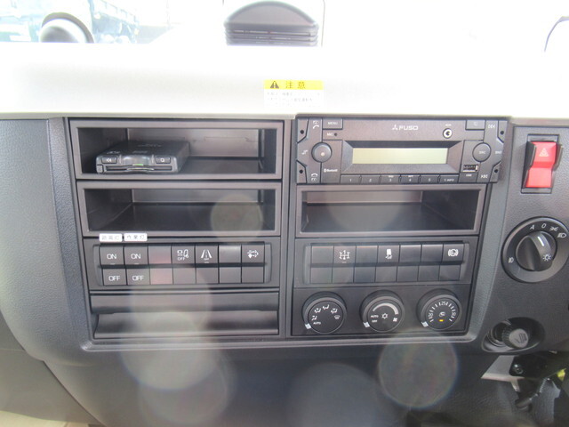三菱ふそうファイターコンテナ専用車中型（4t）[写真22]
