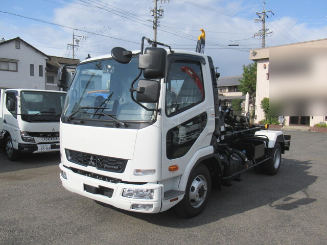 三菱ふそうファイターコンテナ専用車中型（4t）[写真03]