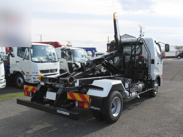 三菱ふそうファイターコンテナ専用車中型（4t）[写真04]