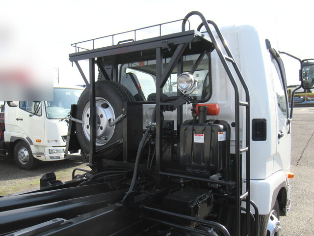 三菱ふそうファイターコンテナ専用車中型（4t）[写真08]