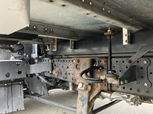 いすゞエルフアルミバン小型（2t・3t）[写真21]