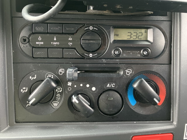 いすゞエルフアルミバン小型（2t・3t）[写真36]